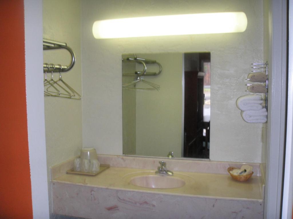 Applegate Inn Кливланд Стая снимка